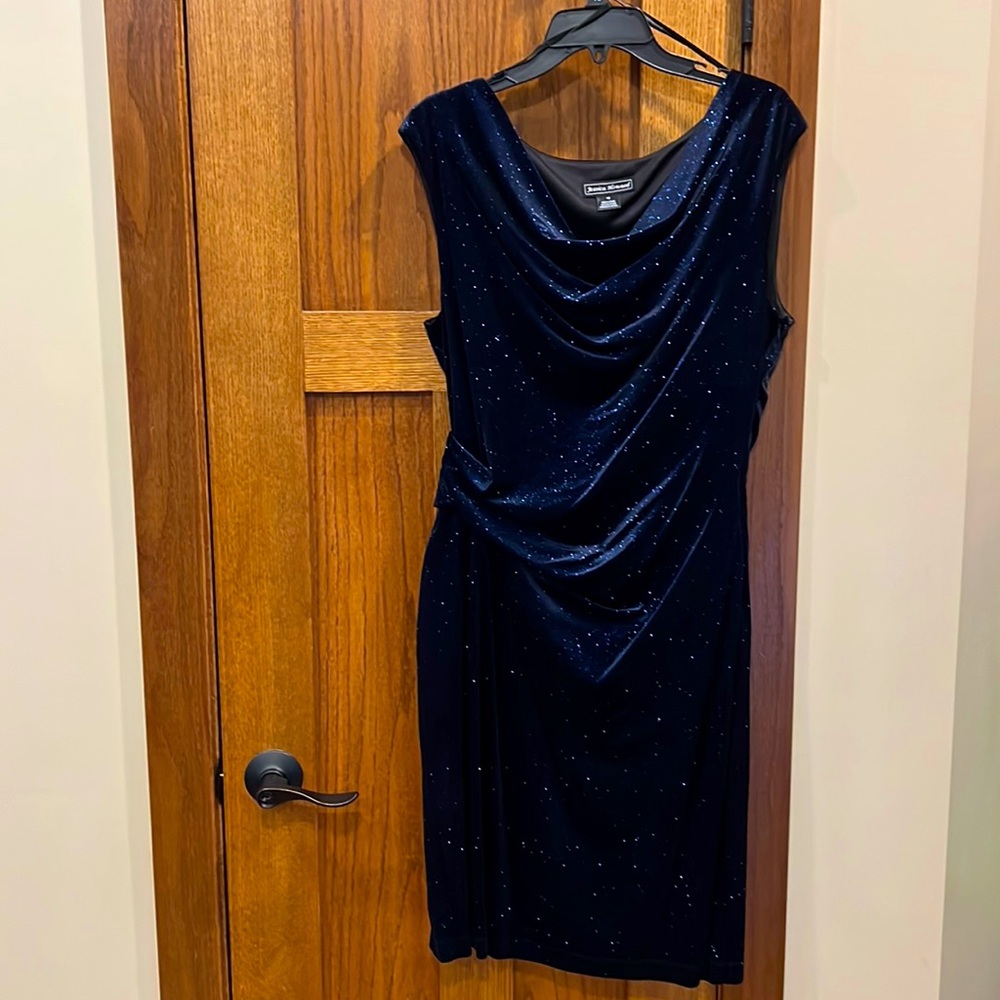 Jessica Howard evening dress